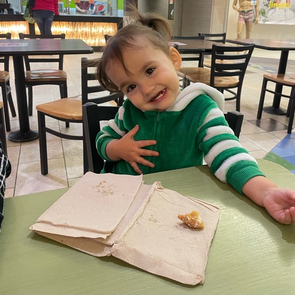 Meet your Posher, Cat - Picture 3 of 8